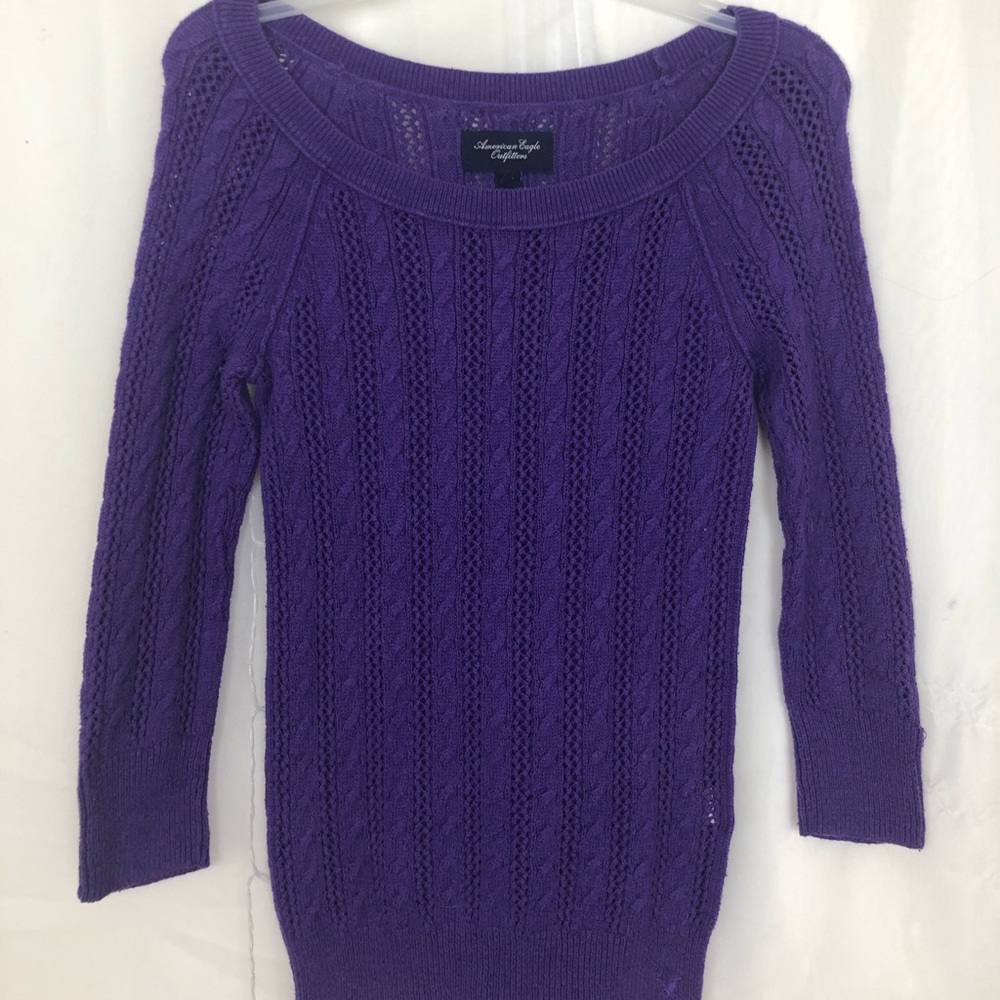 American Eagle sweater